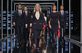 ep los uniformes de iberia disenados por teresa helbig se exponen en el museo del traje de madrid