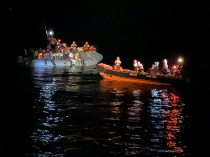 ep open arms rescata un barco a punto de naufragar con 73 personas entre las que hay 26 menores ep open arms rescata un barco a punto de naufragar con 73 personas entre las que hay 26 menores