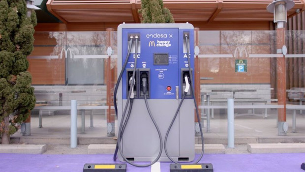 ep punt de recarga inaugurado por mcdonalds y endesa x en tarragona