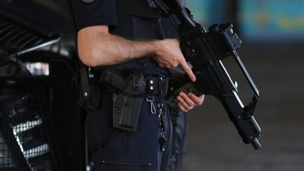 ep recursospolicia nacional agente agentes policia policias arma armas