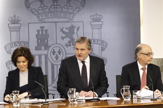 Rueda de prensa tras el Consejo con Santamaría, Méndez de Vigo y Montoro | EUROPA PRESS ep ruedaprensaconsejosantamaria mendezvigomontoro