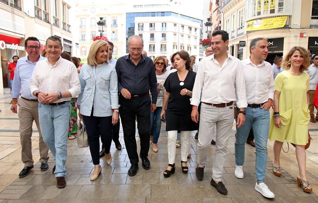 Sáenz de Santamaría junto a Moreno, Bendodo y De la Torre en Málaga | EUROPA PRESS/ ÁLEX ZEA ep saenzsantamariaa moreno bendododetorremalaga