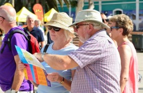 ep turistas consultan informacion