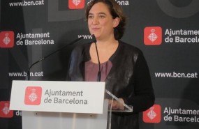 alcaldesa barcelona ada colau
