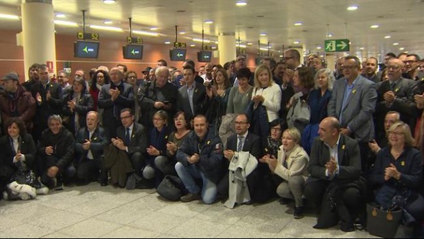 ep alcaldes viajanbruselasapoyargovern cesado