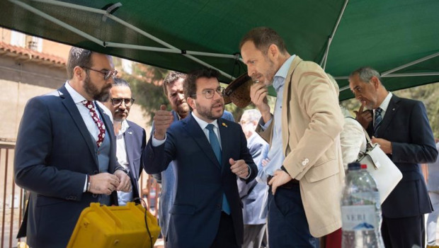 ep archivo   i d el conseller de territorio juli fernandez el presidente de la generalitat de
