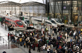 ep archivo   pasajeros en la estacion de malaga maria zambrano esperando un tren tras el robo de