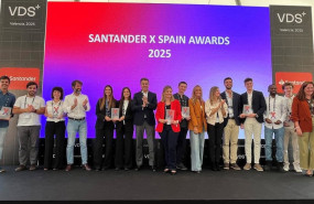 ep archivo   representantes de santander espana con los ganadores de los santander x spain award