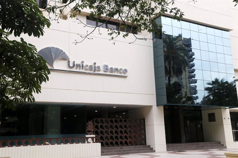 Unicaja se dispara: anuncia dividendo de 132 millones y recompra de acciones de 100 millones