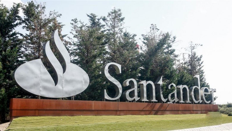 Cartel del Banco Santander en la Ciudad Grupo Santander (Comunidad de Madrid) | Ricardo Rubio - Europa Press ep cartelbanco santanderla ciudad grupo santander comunidadmadrid 20190822163704