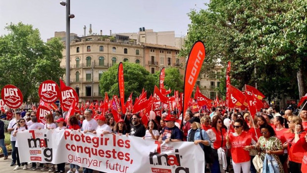ep centenares de personas en la manifestacion 1 de mayo dia del trabajador en palma