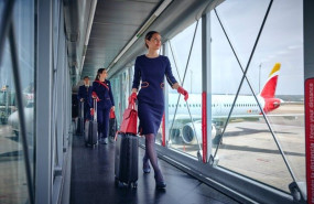 ep cerca de 7000 empleados de iberia vestiran el nuevo uniforme a partir de junio