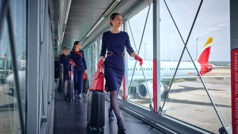 Cerca de 7.000 empleados de Iberia vestirán el nuevo uniforme a partir de junio. | IBERIA ep cerca de 7000 empleados de iberia vestiran el nuevo uniforme a partir de junio
