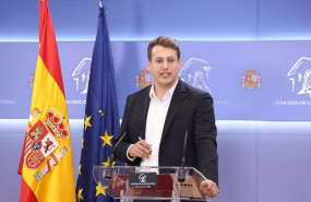 ep el diputado de sumar jorge pueyo durante una rueda de prensa anterior a la junta de portavoces en