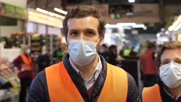 ep el lider del pp pablo casado visita mercamadrid