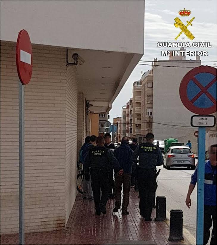 Hombre detenido en Torrevieja por abusos sexuales | GUARDIA CIVIL ep hombre detenidotorreviejaabusos sexuales
