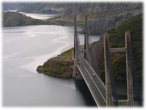 Imagen de archivo del embalse de Barrios de Luna, en León | CHD ep imagenarchivoembalsebarriosluna en leon