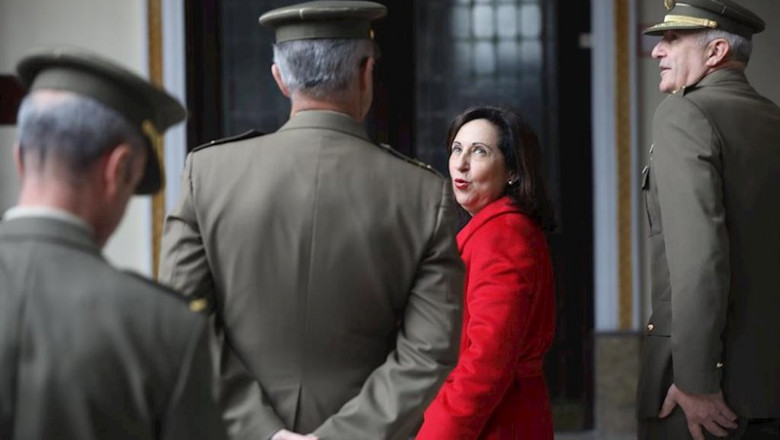 La ministra de Defensa, Margarita Robles, durante una visita visita al Cuartel General de la Fuerza Terrestre | María José López - Europa Press - Archivo ep la ministra de defensa margarita robles durante una visita visita al cuartel general de la fuerza