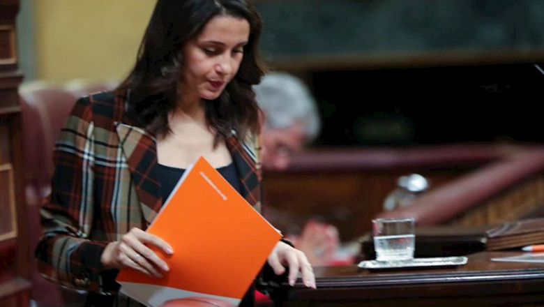 La portavoz de Ciudadanos (Cs) en el Congreso de los Diputados, Inés Arrimadas, tras intervenir en la primera sesión del debate de investidura | Jesús Hellín - Europa Press ep la portavoz de ciudadanos cs en el congreso de los diputados ines arrimadas tras intervenir en la