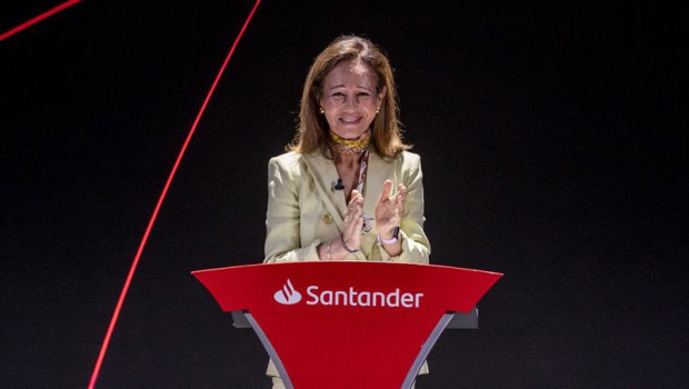 ep la presidenta de banco santander ana botin durante la clausura de su programa solidario euros de