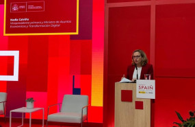 ep la vicepresidenta primera y ministra de asuntos economicos nadia calvino durante un encuentro con ep la vicepresidenta primera y ministra de asuntos economicos nadia calvino durante un encuentro con