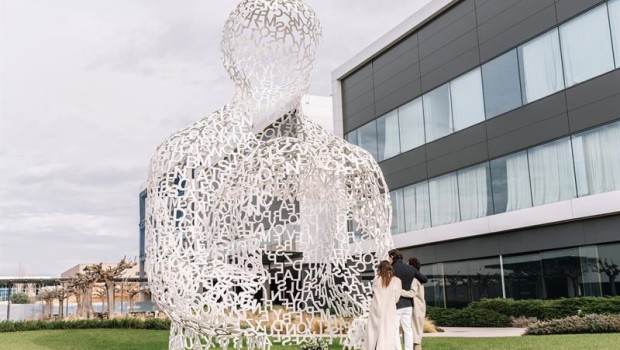 ep los hijos de isak andic fundador de mango le rinden homenaje y evocan su vision empresarial un ep los hijos de isak andic fundador de mango le rinden homenaje y evocan su vision empresarial un