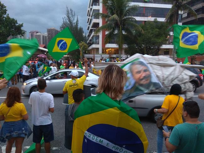 ep multitud celebravictoriajair bolsonarolas presidnecialesbrasil ep multitud celebravictoriajair bolsonarolas presidnecialesbrasil