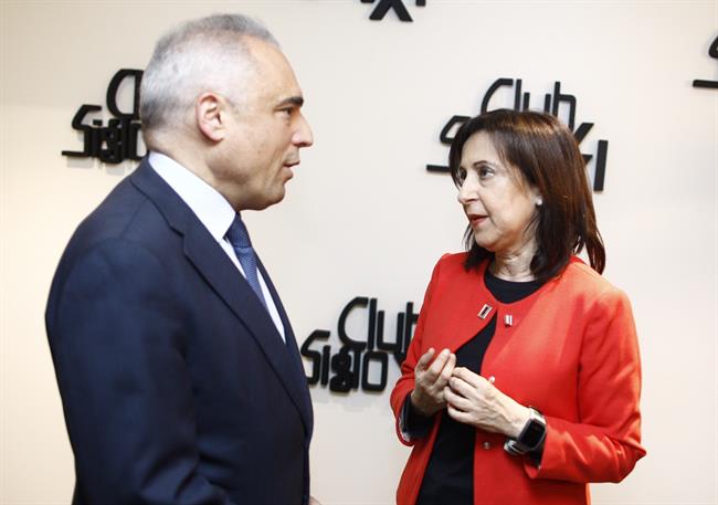 Rafael Simancas y Margarita Robles en un acto | EUROPA PRESS ep rafael simancasmargarita roblesun acto