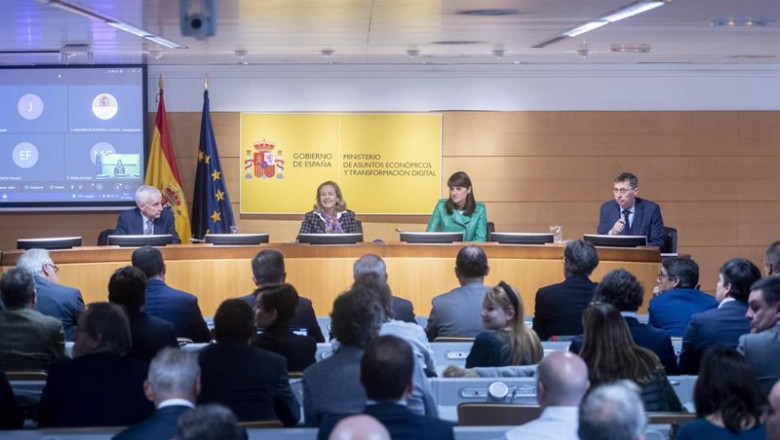 ep reunion del gobierno con el sector de los chips en espana para presentar las actuaciones del ep reunion del gobierno con el sector de los chips en espana para presentar las actuaciones del