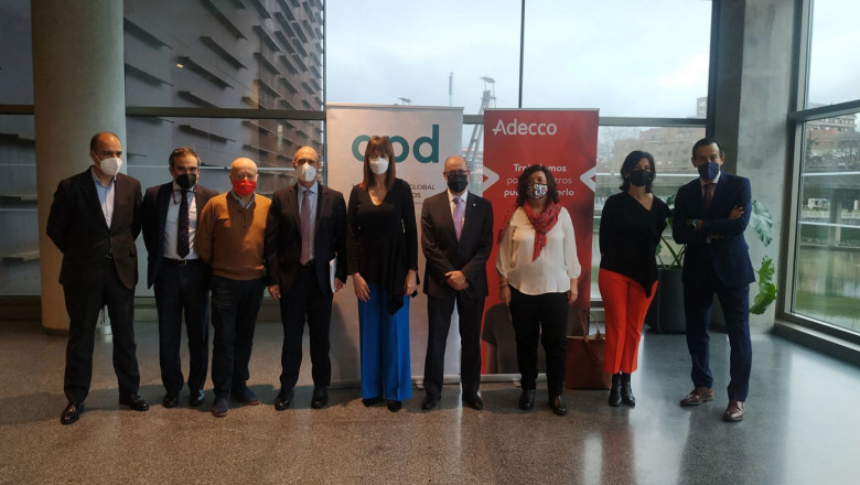 1646220018 1646210570110 