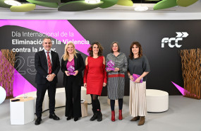 de izquierda a derecha igo sanz prez ceo de fcc servicios medio ambiente diana daz lvarez directora de las lneas de ayuda anar carmela del moral blasco responsable de polticas de infancia 20241125163243 