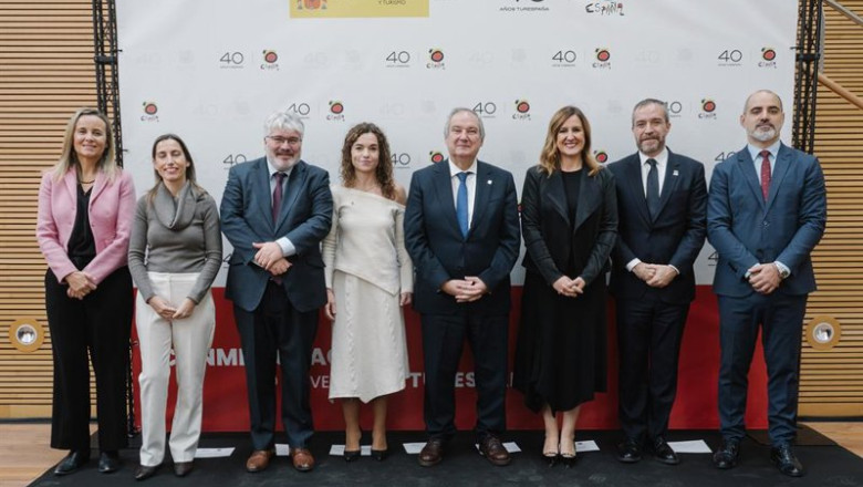 Acto central del 40º aniversario de la creación de Turespaña en Valencia. | DAVID LOPEZ VILLALTA ep acto central del 40 aniversario de la creacion de turespana en valencia