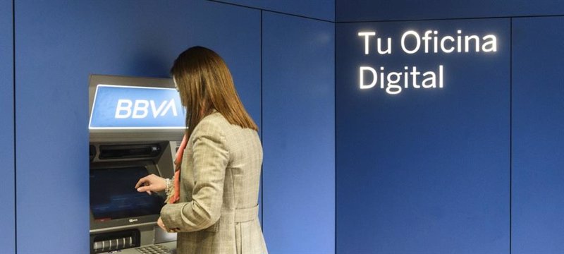 Archivo - Cajero automático de BBVA en su nuevo centro de banca de clientes, en la calle Velázquez, 33. | BBVA - Archivo ep archivo cajero automatico de bbva en su nuevo centro de banca de clientes en la calle velazquez