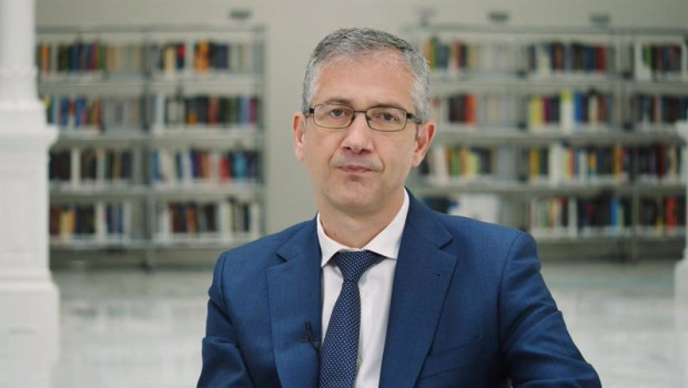 ep archivo   el gobernador del banco de espana pablo hernandez de cos en un mensaje que acompana al