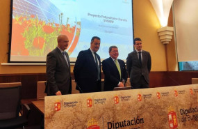 ep archivo   en el centro el presidente de la diputacion de burgos cesar rico con representantes de