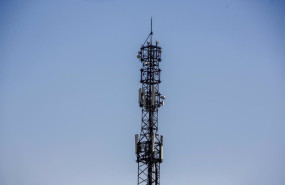 ep archivo   imagen de una antena de telefonia en la ciudad de madrid