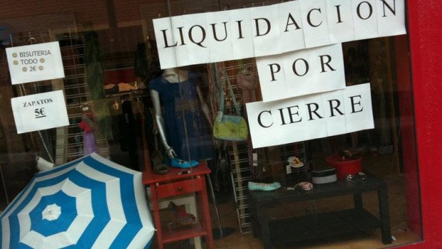 ep archivo   un negociando anunciando una liquidacion por cierre