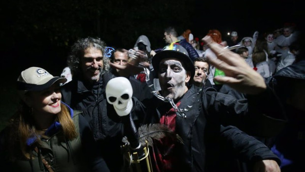 ep archivo   varias personas disfrazadas por halloween a 30 de octubre de 2022 en quiroga lugo