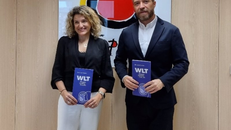 El director general del Instituto de Turismo de España (Turespaña), Miguel Ángel Sanz, y la presidenta de Women Leading Tourism (WLT), Maribel Rodríguez. | TURESPAÑA ep el director general del instituto de turismo de espana turespana miguel angel sanz y la