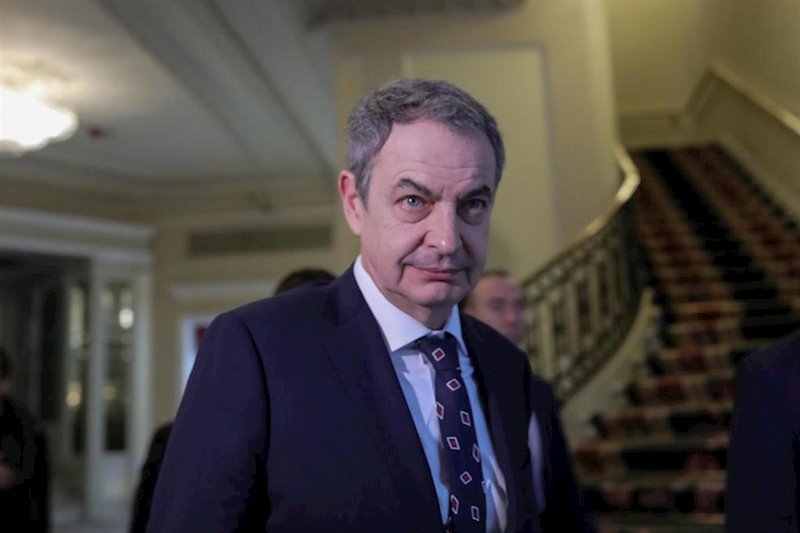 Zapatero se defiende y dice que jamás ha realizado ninguna gestión en el rescate de Plus Ultra