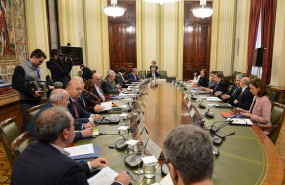 ep el ministro de agricultura pesca y alimentacion luis planas se reune con cooperativas