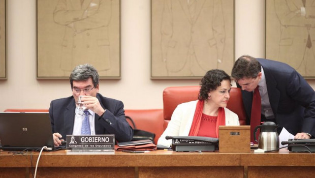 ep el ministro de inclusion seguridad social y migraciones jose luis escriva 1i y la presidenta de