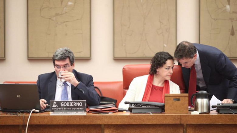 ep el ministro de inclusion seguridad social y migraciones jose luis escriva 1i y la presidenta de ep el ministro de inclusion seguridad social y migraciones jose luis escriva 1i y la presidenta de