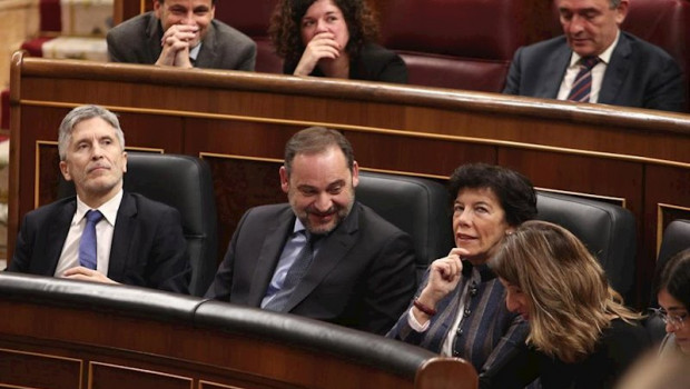 ep el ministro de transportes jose luis abalos junto a otros miembros del gobierno en el hemiciclo