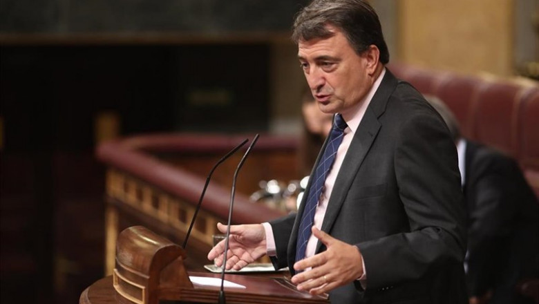El portavoz del PNV en el Congreso de los Diputados, Aitor Esteban, interviene en la sesión de control al Gobierno en funciones, en Madrid (España) a 11 de septiembre de 2019. | Eduardo Parra - Europa Press ep el portavoz del pnv en el congreso de los diputados aitor esteban interviene en la sesion de