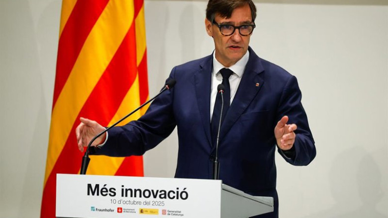 ep el presidente de la generalitat de catalunya salvador illa interviene durante la firma del