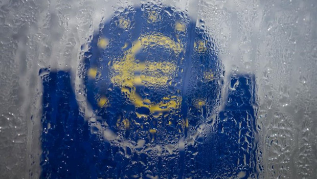 ep filed - 19 march 2020 hessen frankfurt main water droplets slide down the glass covering the euro