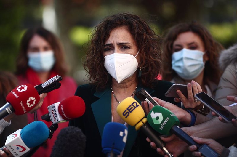 Montero afirma que la reforma laboral derogará elementos para añadir otros