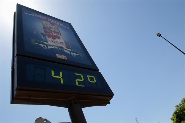 Termómetro con temperaturas altas | EUROPA PRESS ep termometrotemperaturas altassevilla
