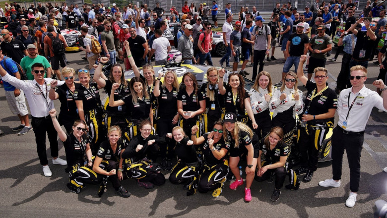 1579619285 giti tire motorsport 2019 girls only 2
